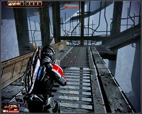 Możesz już zejść na dół korzystając z pokazanej na pierwszym screenie rampy - Mass Effect 2: MSV Estevanico - opis przejścia, solucja - Mass Effect 2 - poradnik do gry