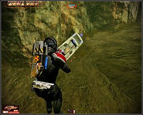 Ponownie dobrze byłoby rozejrzeć się po okolicy - Mass Effect 2: Przekaźnik komunikacyjny Krwawej Hordy - opis przejścia, solucja - Mass Effect 2 - poradnik do gry