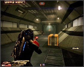 Po dotarciu do skrzyżowania przygotuj się do odparcia ataku żołnierzy batarian , którzy będą rozstawieni po lewej stronie - Mass Effect 2: Wystrzelenie rakiet Oszczep - opis przejścia, solucja - Mass Effect 2 - poradnik do gry