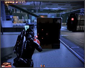 Tradycyjnie już za rogiem powitany zostaniesz przez niewielką grupkę wrogów - Mass Effect 2: Miranda, Córka marnotrawna - opis przejścia, solucja - Mass Effect 2 - poradnik do gry