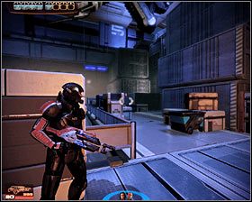Od razu po rozpoczęciu walk schowaj członków swojej drużyny , najlepiej za pokazanymi na pierwszym screenie skrzyniami - Mass Effect 2: Miranda, Córka marnotrawna - opis przejścia, solucja - Mass Effect 2 - poradnik do gry