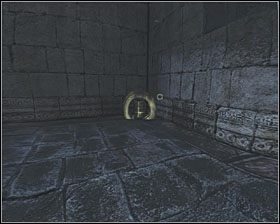 Kolejny kanister znajduje się w murach budynku, który jest najdalej wysuniętą na wprost budowlą od miejsca startu - Ruins | Kanistry w Aliens vs Predator - Aliens vs Predator - poradnik do gry