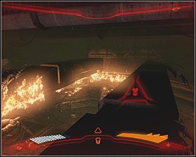 W pomieszczeniu z martwą Królową wyjdź po platformie, która znajduje się w pobliżu zwłok matki Ksenomorfów i wskocz na podtrzymującą sklepienie platformę - Refinery | Trofea w Aliens vs Predator - Aliens vs Predator - poradnik do gry