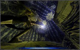 Gdy pierwsze blokady będą usunięte przechodzimy korytarzem na dole do drugiego, podobnego miejsca - Episode I - Temple - Obcy - Aliens vs Predator Classic 2000 - poradnik do gry