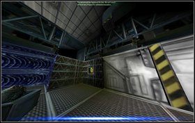 Biegniemy po platformie w następnym pomieszczeniu - dotrzemy do strefy oświetlonej pulsującym żółtym światłem - Episode II - Escape - Obcy - Aliens vs Predator Classic 2000 - poradnik do gry