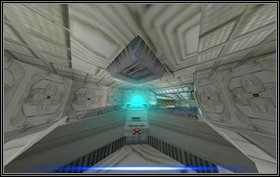 Biegniemy przez kolejne ciemne pomieszczenie i wchodzimy do oświetlonych tuneli po lewej (zamkniętych kratami) - Episode III - Ferarco - Obcy - Aliens vs Predator Classic 2000 - poradnik do gry