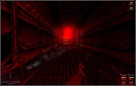 Przebiegamy przez hangar i wjeżdżamy windą na górę - Episode I - Derelict - Marines - Aliens vs Predator Classic 2000 - poradnik do gry