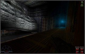 Podążając dalej trafimy do wysokiego pokoju z windą po lewej i kładką przez środek - Episode I - Derelict - Marines - Aliens vs Predator Classic 2000 - poradnik do gry