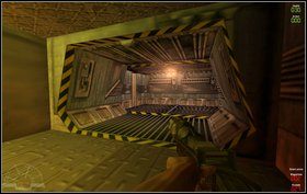 Biegnąc przez wspomniane drzwi trafimy do korytarza, który poprowadzi krętą ścieżką do pomieszczenia z miotaczem ognia, apteczką i dwoma zaworami - Episode III - Invasion - Marines - Aliens vs Predator Classic 2000 - poradnik do gry