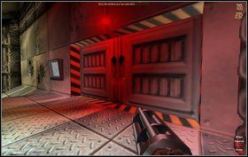 Teraz udajemy się na schody za nami (w rogu pomieszczenia) i przełączamy przycisk - Episode V - Tyrargo - Marines - Aliens vs Predator Classic 2000 - poradnik do gry