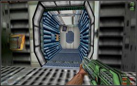 Wracamy kawałek wcześniej tę samą drogą - w pewnym momencie po lewej znajdziemy znacznie szersze drzwi - Bonus III - Ferarco - Marines - Aliens vs Predator Classic 2000 - poradnik do gry