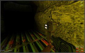 Zanim ruszymy wciskamy guzik koło drzwi - Bonus V - Waterfall - Marines - Aliens vs Predator Classic 2000 - poradnik do gry