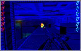 Na początku wbiegamy do pokoju po lewej i zabijamy dwóch przeciwników - Episode II - Area 52 - Predator - Aliens vs Predator Classic 2000 - poradnik do gry