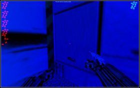 Przebiegamy przez salę ze stołami i skręcamy w lewe drzwi - Episode II - Area 52 - Predator - Aliens vs Predator Classic 2000 - poradnik do gry