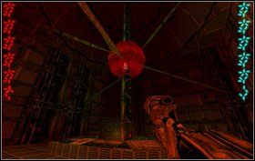 Teraz wracamy do głównego korytarza i cofamy się aż zobaczymy ślady krwi Predatora - skręcamy za nimi w lewo - Episode III - Vaults - Predator - Aliens vs Predator Classic 2000 - poradnik do gry
