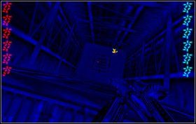 Wiatraki na suficie zatrzymają się - wchodzimy do jednego z nich i skręcamy do rury, która nie prowadzi w dół - Bonus IV - Earthbound - Predator - Aliens vs Predator Classic 2000 - poradnik do gry