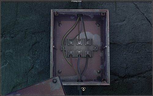 Prawidłowa kolejność kabelków w górnej części puszki to: kabel niebieski, brązowy i czarny - Fort - Maine (cz. 3) - Opis przejścia - 24.10.2009 - Art of Murder: Karty Przeznaczenia - poradnik do gry