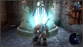 Teraz możemy bez przeszkód wskoczyć do drugiej z poprzednio odblokowanych dziur [1] - Twilight Cathedral (4) | Opis przejścia Darksiders - Darksiders - poradnik do gry