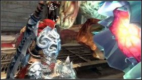 Odpalamy ją, gdy boss jest ogłuszony [1] i kończymy walkę [2] - Griever | Opis przejścia Darksiders - Darksiders - poradnik do gry