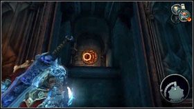 Pierwszy tworzymy na ścianie obok [1] , a drugi na ścianie w korytarzu przed nami [2] - The Black Throne (1) | Opis przejścia Darksiders - Darksiders - poradnik do gry