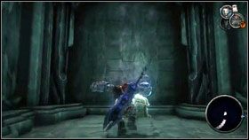 Idziemy do końca korytarza [1] , tworzymy kolejną naładowaną dziurę i wskakujemy do poprzedniej - The Black Throne (1) | Opis przejścia Darksiders - Darksiders - poradnik do gry
