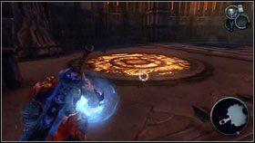 Żeby go zabić, używamy naładowanego Voidwalkera [1] na kręgach w okolicy [2] - The Black Throne (2) | Opis przejścia Darksiders - Darksiders - poradnik do gry