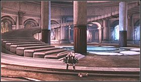 Trafiając po raz kolejny do najmowej już sali, będziesz w stanie zebrać wszystkie skrzynie z doświadczeniem oraz ze wzmocnieniem [ - Zeus (1) | Opis przejścia God of War III - God of War III - poradnik do gry