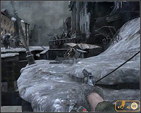 Musisz teraz dotrzeć do schodów #1 , po których należy wyjść na górę - Dead City 1* (2) | Opis przejścia Metro 2033 - Rozdział 2 - Metro 2033 - poradnik do gry