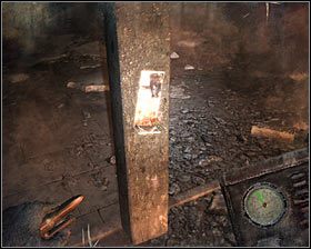 Powróć do głównego (środkowego) obszaru stacji i tym razem rozejrzyj się za schodami prowadzącymi na wyższy poziom #1 - Cursed* | Opis przejścia Metro 2033 - Rozdział 3 - Metro 2033 - poradnik do gry