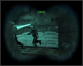 Po znalezieniu się na górze wykonaj dwie czynności, a mianowicie zniszcz okoliczne źródło światła #1 i zgaś lampę - Front Line* (2) | Opis przejścia Metro 2033 - Rozdział 4 - Metro 2033 - poradnik do gry