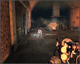 Uważaj ponieważ od tego miejsca będziesz dość regularnie atakowany przez mniejsze stwory #1 , które dość trudno będzie zlikwidować - Defense* (1) | Opis przejścia Metro 2033 - Rozdział 4 - Metro 2033 - poradnik do gry