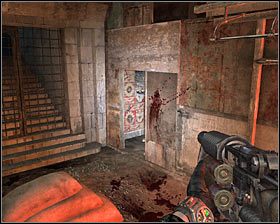 Skieruj się teraz w stronę przejścia znajdującego się na samym końcu tego pomieszczenia #1 (migające czerwone światło) - Defense* (2) | Opis przejścia Metro 2033 - Rozdział 4 - Metro 2033 - poradnik do gry