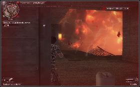 Następnie podłóż dwa ładunki wybuchowe pod mechanizm stacji [1] , opuść budynek i zdetonuj je [2] - Górska akcja ratunkowa | Opis przejścia Just Cause 2 - Agencja - Just Cause 2 - poradnik do gry