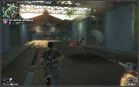 Zachowaj ostrożność, ponieważ pod nimi jest żołnierz obsługujący karabin maszynowy [1] - Zajęcie twierdzy (Zakład chemiczny) | Opis przejścia - Żniwiarze III - Just Cause 2 - poradnik do gry