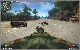 Udaj się do bazy wojskowej i skieruj się w stronę samolotu [1] stojącego na początku pasa startowego - Pułapka | Opis przejścia Just Cause 2 - Żniwiarze IV - Just Cause 2 - poradnik do gry