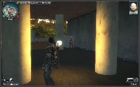 Zacznij kierować się w stronę wskazanego przez znacznik budynku [1] - Czerwony czy niebieski? | Opis przejścia Just Cause 2 - Karaluchy I - Just Cause 2 - poradnik do gry