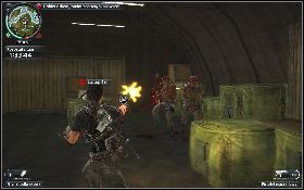 Skorzystaj ze spadochronu, aby dostać się do bazy wojskowej i wylądować tuż przy hangarze z laptopem [1] - Kradzież z włamaniem | Opis przejścia Just Cause 2 - Karaluchy II - Just Cause 2 - poradnik do gry