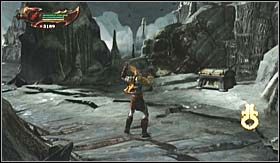 Bardzo widoczna skrzynia, niemal na przejściu, już na początku etapu w Tartarze - Pióra Feniksa | Trofea w God of War III - God of War III - poradnik do gry