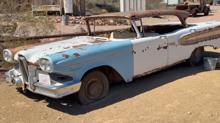 To auto istotnie mogło znaleźć się grze. Źródło: Billy Cobb, YouTube - Fan Fallouta odbył całą podróż kuriera z New Vegas. Prawdziwe miasteczka i lokacje z Nevady wyglądają naprawdę znajomo - wiadomość - 2025-10-14