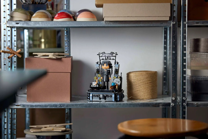 Źródło: LEGO - Czekacie na 2. sezon Wednesday? W międzyczasie będziecie mogli złożyć zestawy LEGO z serialu - wiadomość - 2024-09-16