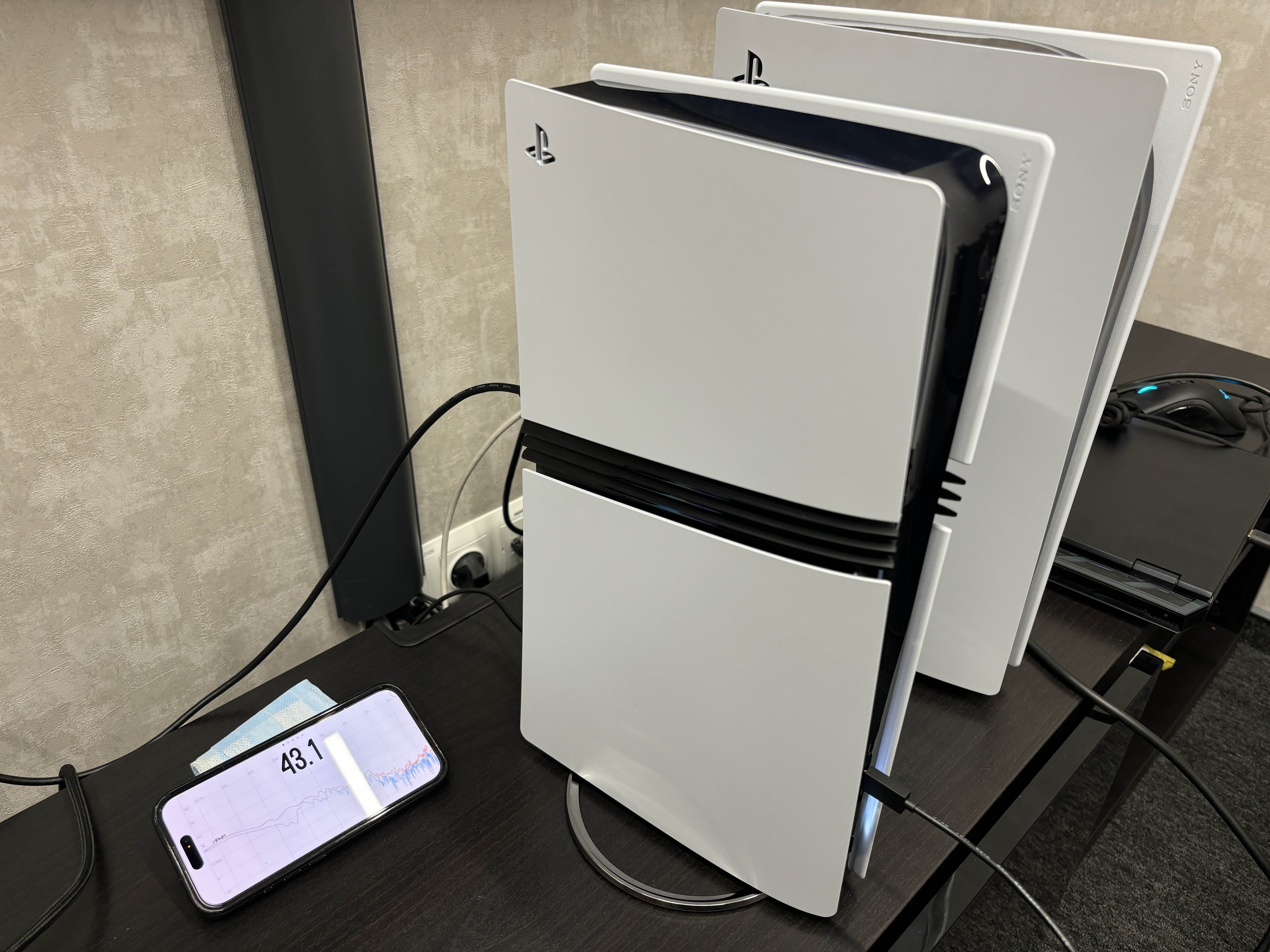 Testy przeprowadziliśmy kilkukrotnie, aby mieć pewność. Źródło: Materiały własne. - Jak głośne jest PS5 Pro? Sprawdziliśmy to w redakcji i porównaliśmy do edycji premierowej - wiadomość - 2024-11-08