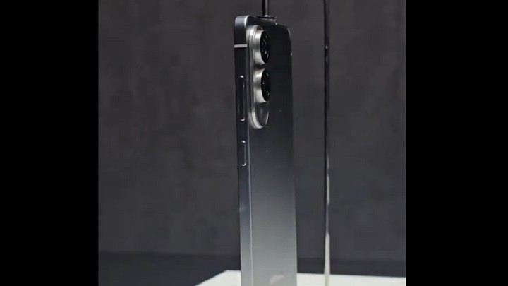 Tak wyglądać ma Galaxy S25 Edge. Źródło: chehonz201, platforma X - Ultra-cienki Samsung Galaxy S25 Edge nadchodzi. Potwierdzono: zobaczymy go 13 maja - wiadomość - 2025-05-08