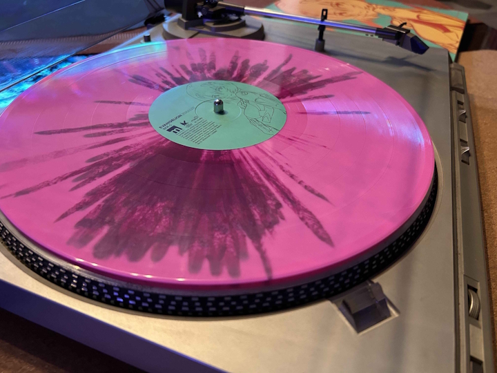 Źródło: własne. - Przez to anime zajawka na winyle kipi gęsta. Z winy Amazona przepadłem w nowe hobby i odkurzyłem stary gramofon - wiadomość - 2025-02-12