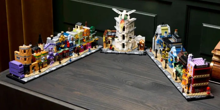 Źródło: LEGO; materiały promocyjne - To najpiękniejszy model LEGO Harry Potter, jaki widziałem. Po 25 latach przypomniał mi, jak Ulica Pokątna zachwycała mnie w książkach - wiadomość - 2025-01-07