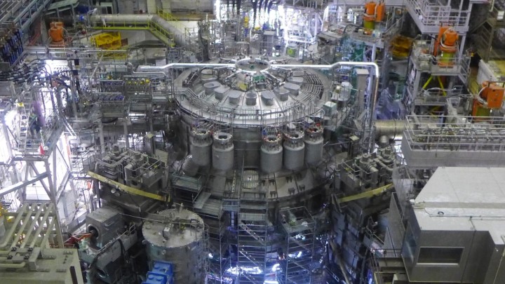 Ostatnie osiągnięcia Europy i Japonii w dziedzinie fuzji jądrowej mają decydujące znaczenie dla przyszłości energetyki - ilustracja #1