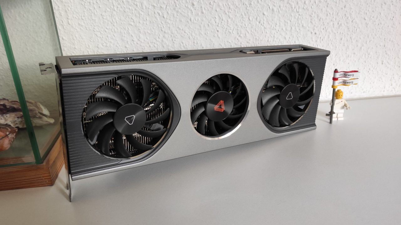 Odpala Crysisa, obsługuje PCI-E 5.0; chińskie GPU w akcji - ilustracja #1