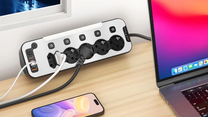 Źródło fot.: HoniHom - Szukałem najlepszej listwy zasilającej, znalazłem złoto. Koniec z plątaniną kabli i brakiem stylu za ok. 100 zł na Amazonie - wiadomość - 2026-02-09