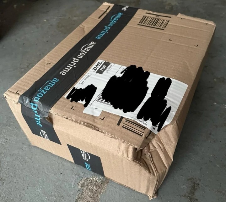 Źródło: Reddit - Zamówił konsolę na Amazonie. Ta dotarła do niego z uszkodzonym pudełkiem - sklep zwrócił graczowi 100 euro za Switcha 2 - wiadomość - 2025-06-24