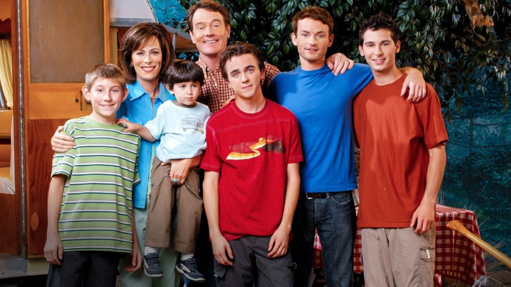 Zwariowany świat Malcolma, Linwood Boomer, Fox, 2000 - Wiemy już, kiedy powróci serial Hoży doktorzy. To nie jedyna produkcja z wczesnych lat 2000., którą wkrótce ponownie zobaczymy na ekranach - wiadomość - 2025-11-01