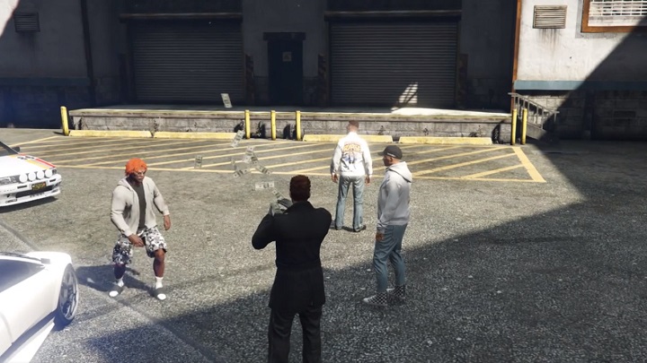 GTA 5 Online - nowi gracze żebrzą o kasę, bogaci ich trollują - ilustracja #3